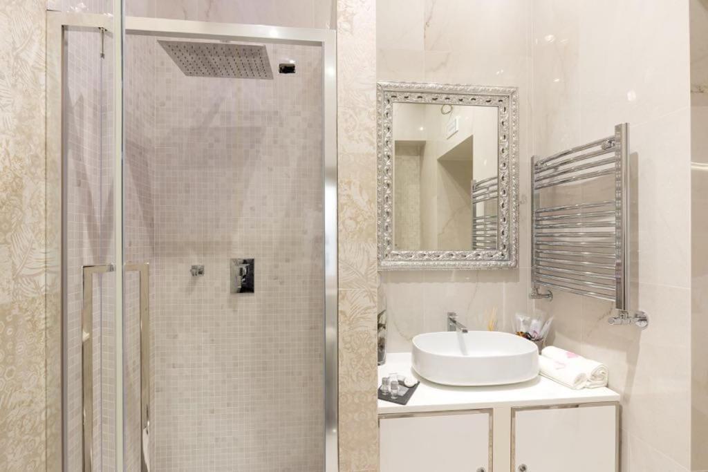Piazza Venezia Luxury Suite Roma Exterior foto