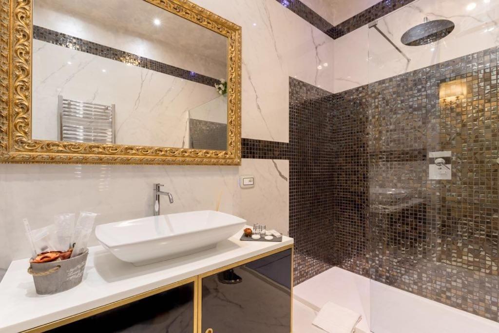 Piazza Venezia Luxury Suite Roma Exterior foto